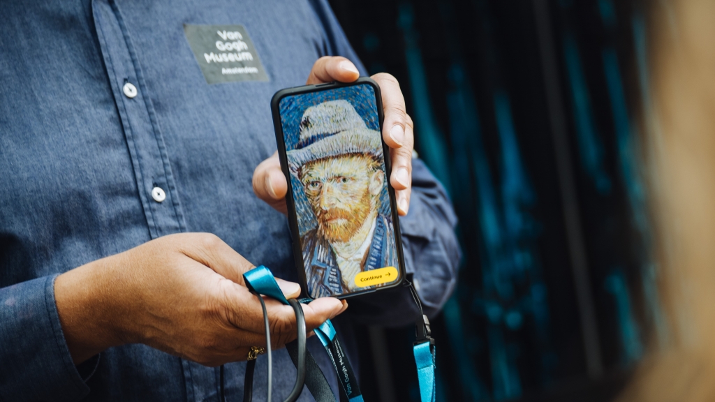 Samsung Galaxy S25+ Powers Van Gogh Museum’s New Audio Tour