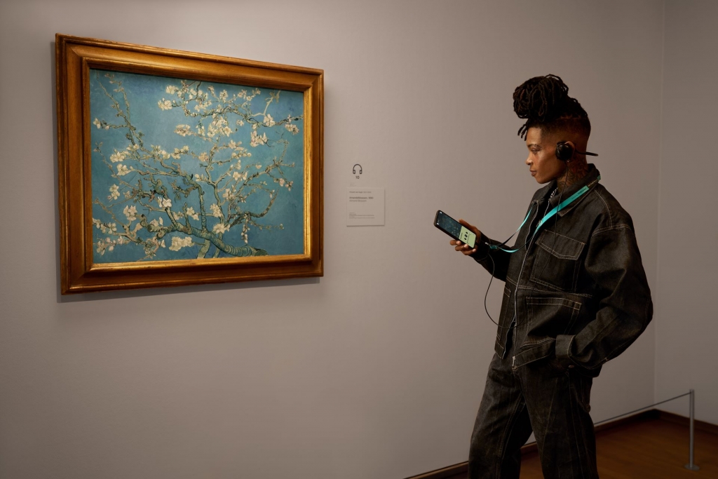Samsung Galaxy S25+ Powers Van Gogh Museum’s New Audio Tour