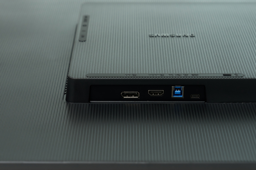 The World’s First 37-Inch Monitor Shows How 5 Inches Can Change Everyday Life