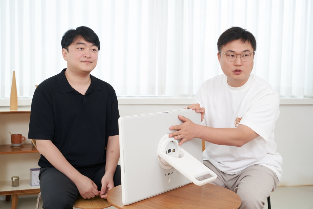 [Interview] The Movingstyle: Redefining the Screen for Every Space