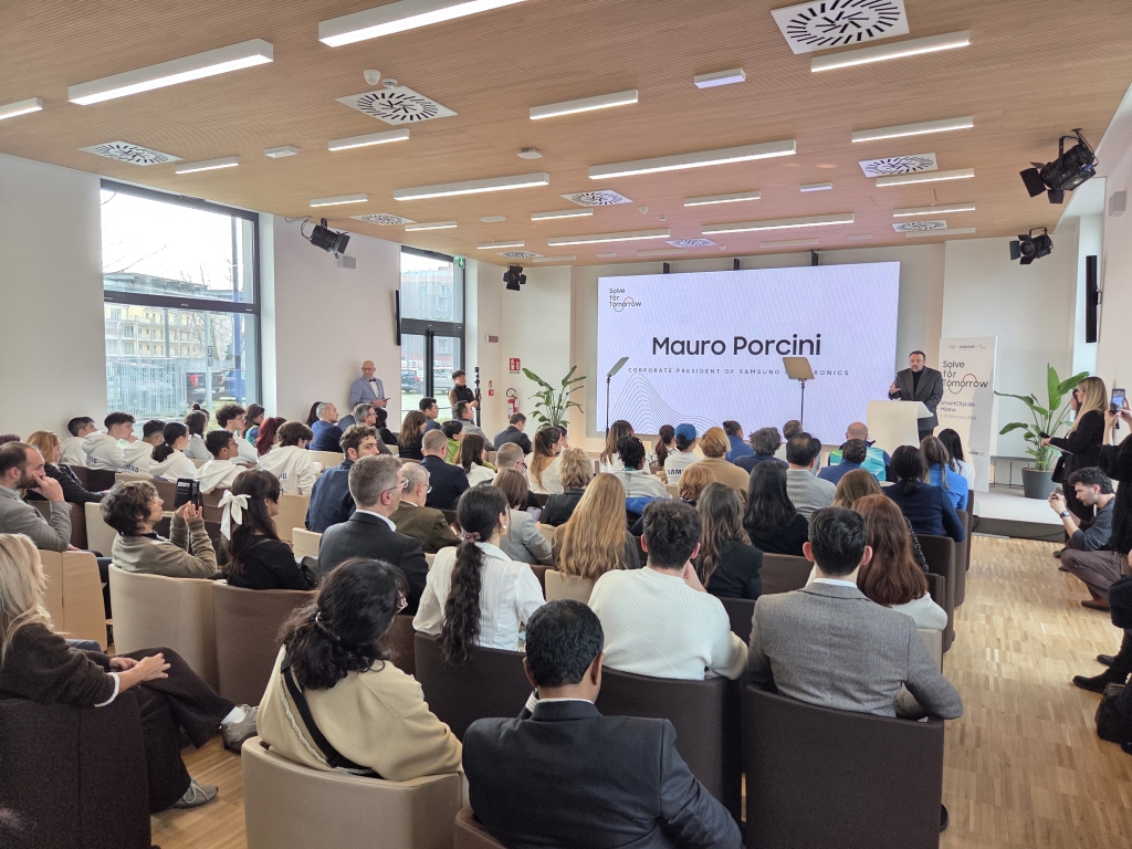 Samsung Exhibition Celebrates Innovative Spirit of Winning Solve For Tomorrow Ambassadors