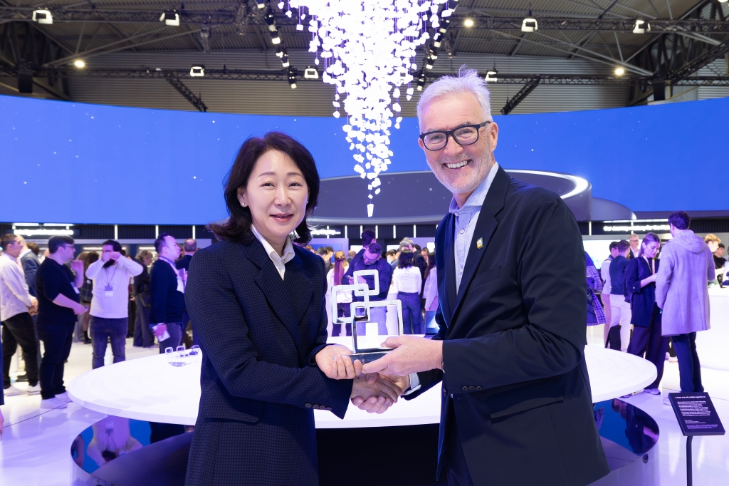 Samsung Galaxy S26 Ultra Awarded ‘Best in Show’ at the Global Mobile Awards at Mobile World Congress 2026