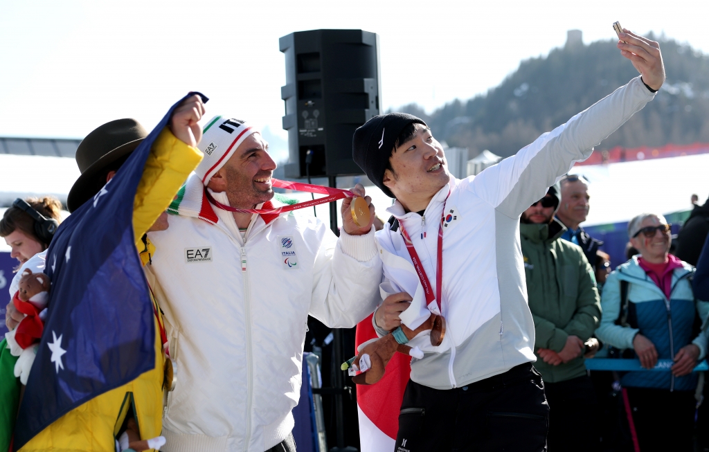 At the Milano Cortina 2026 Paralympic Winter Games, Victory Selfie Reaches a New Milestone