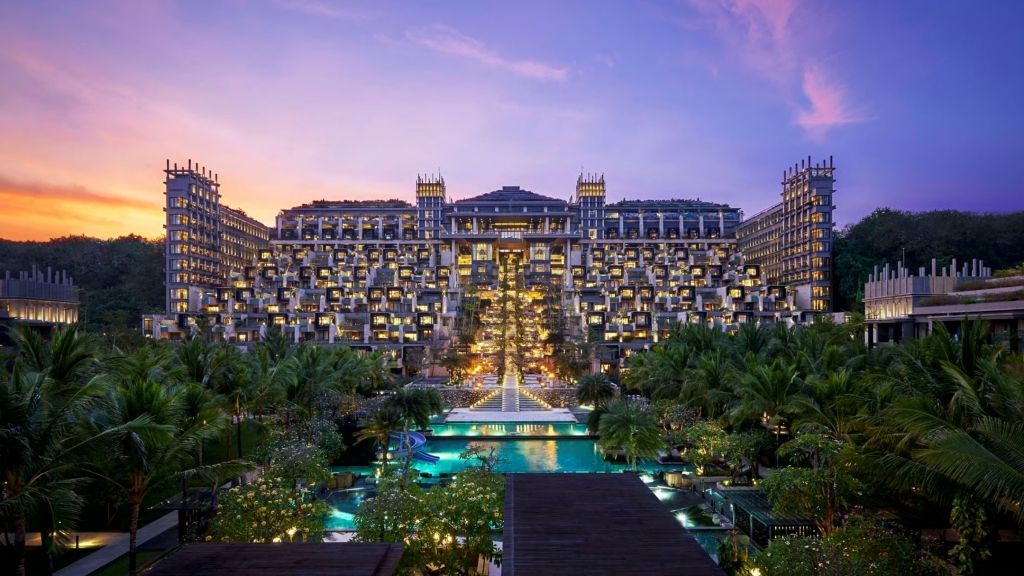 [Video] Inside a Seamless Luxury Stay at The Apurva Kempinski Bali With Samsung Hospitality TVs