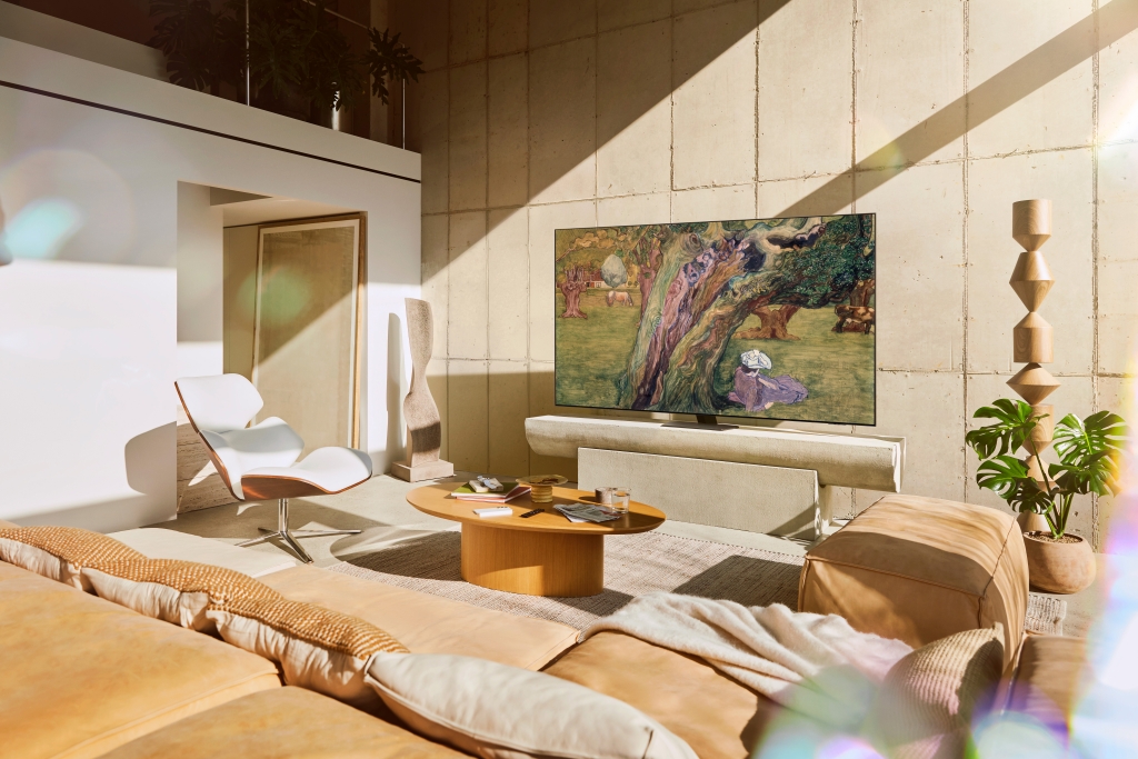 Stedelijk Museum Amsterdam Brings Modern European Art to Samsung Art Store