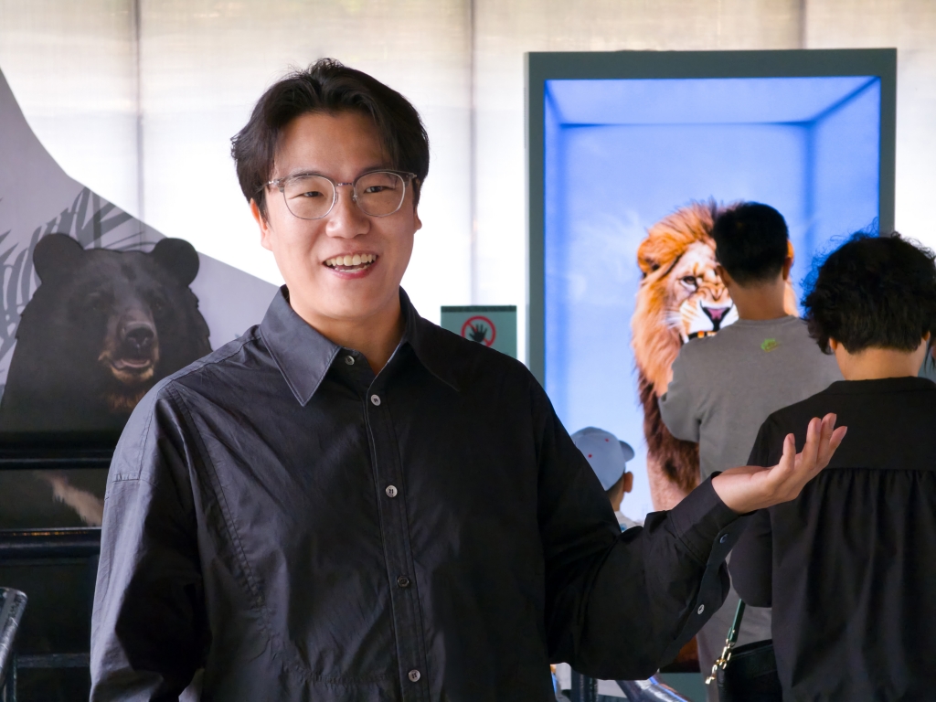 [Video] How Samsung’s Spatial Signage Transforms the Attraction Queue Into an Immersive Safari Experience at Everland