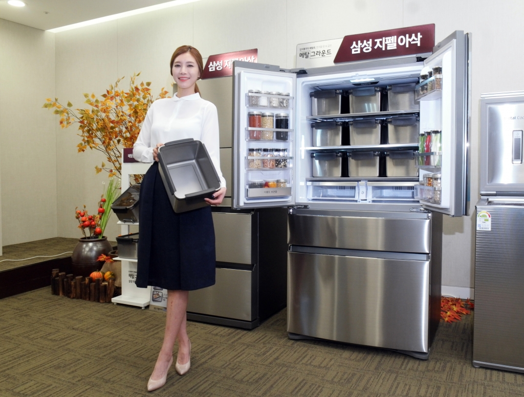 제대로 된 ‘한 겨울 땅속 김치맛’ 구현한 2016년형 삼성 ‘지펠아삭’ 출시