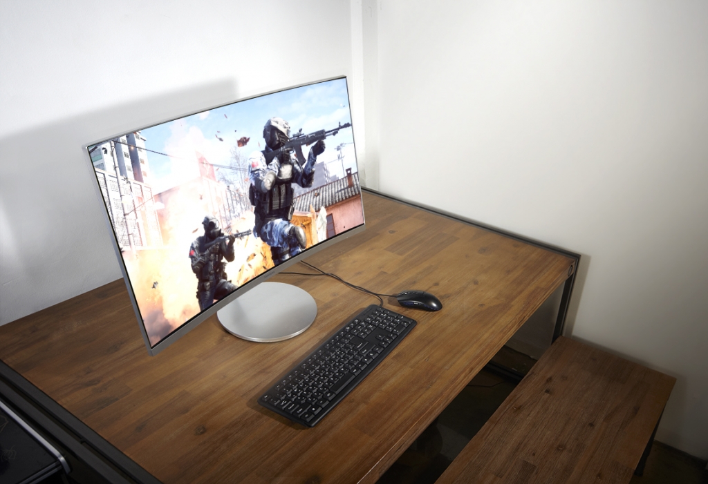 삼성전자, 세계 최고 곡률 커브드 모니터와 초슬림 베젤 비디오월 등 디스플레이 전략 제품 공개