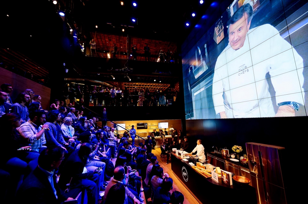 삼성전자, ‘셰프컬렉션’과 ‘기어 VR’ 활용한 ‘360° Meals’ 쿠킹쇼 개최 (1)