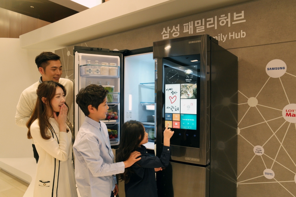 주방을 ‘가족 생활의 중심’으로 만들 신개념 냉장고 삼성 ‘패밀리 허브’ 출시