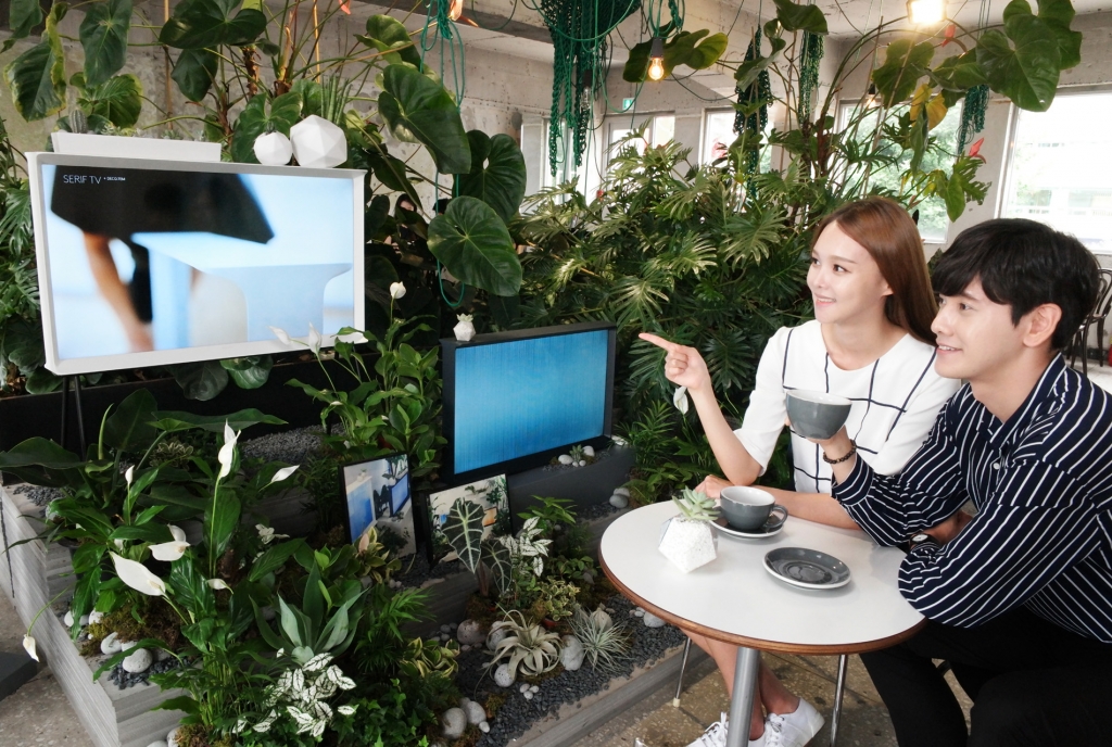 삼성 세리프 TV, 소비자가 추천한 힙플레이스에 뜨다!