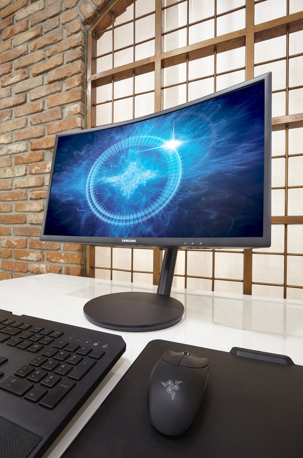 삼성전자, IFA 2016서 퀀텀닷 커브드 모니터 첫 공개