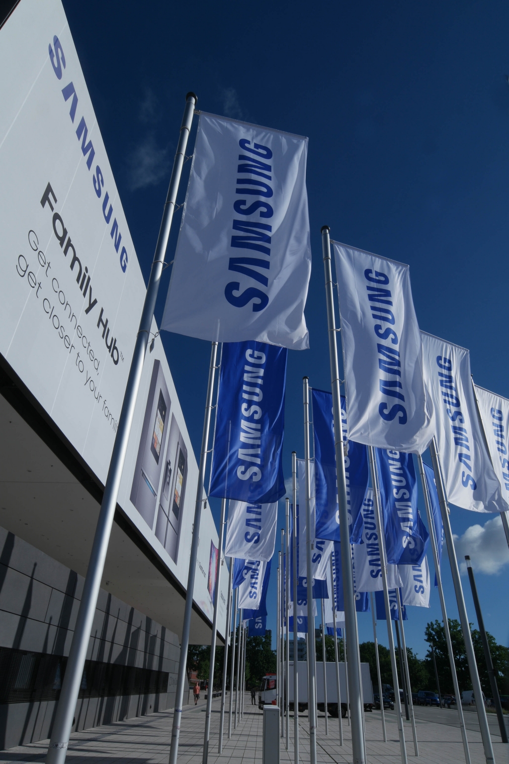 삼성전자, IFA 2016 맞아 옥외광고 설치