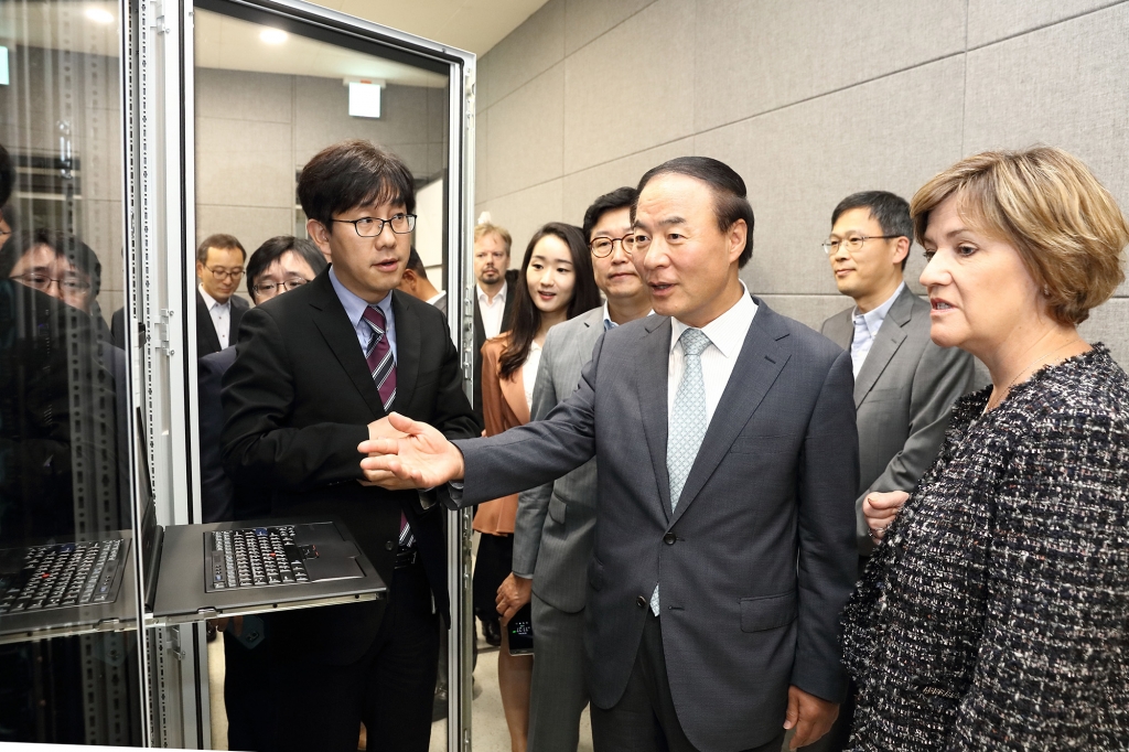 삼성전자, SAP와 ‘공동 리서치센터’ 운영