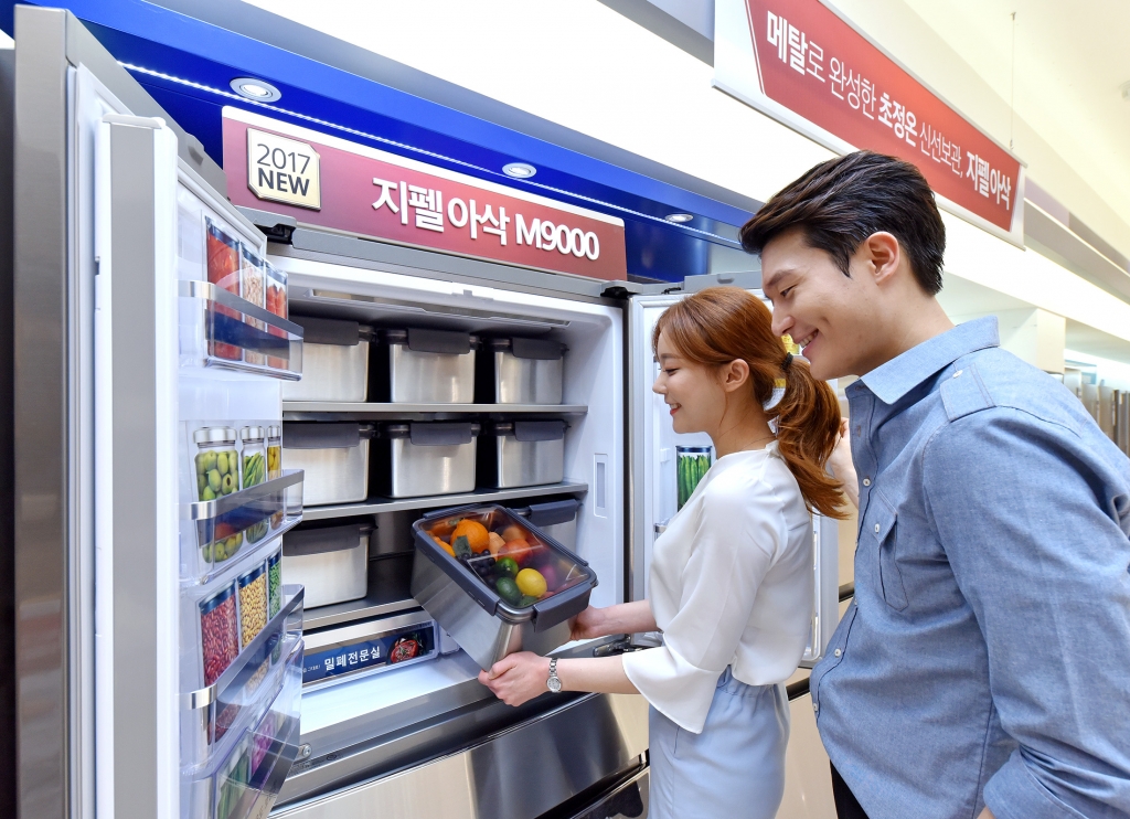 삼성 지펠아삭 김치냉장고, ‘메탈그라운드’로 사계절 내내 인기 만점