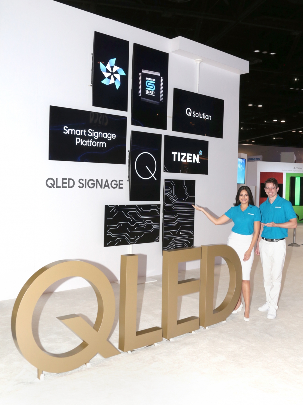 삼성전자, 인포콤 2017에서 타이젠 OS 3.0 탑재한 스마트 사이니지 공개