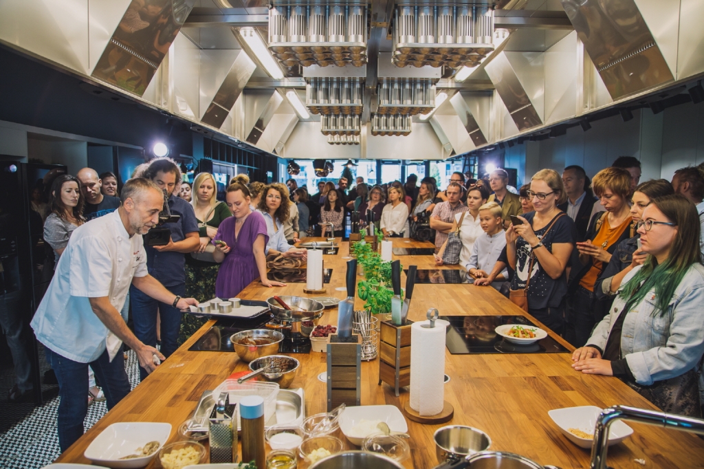 삼성전자, 폴란드서 빌트인 가전 쇼룸 열고 유럽시장 영향력 확대 나서