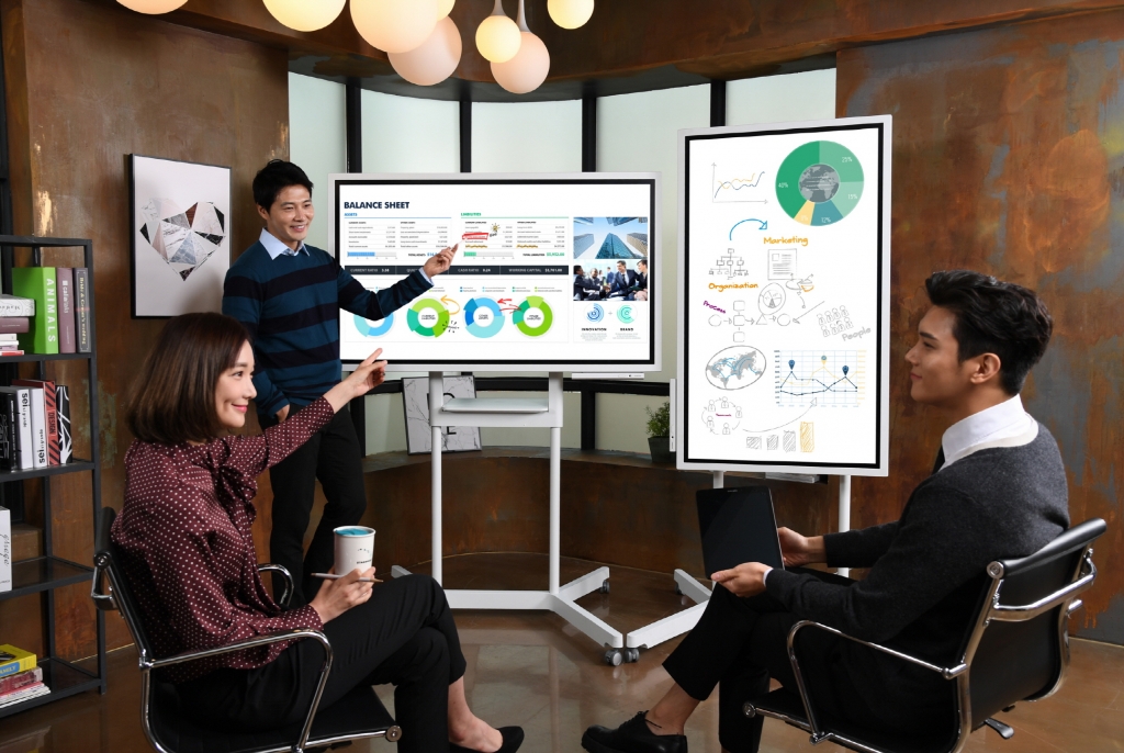 삼성전자, CES 2018에서 스마트 회의 솔루션 '삼성 플립' 공개