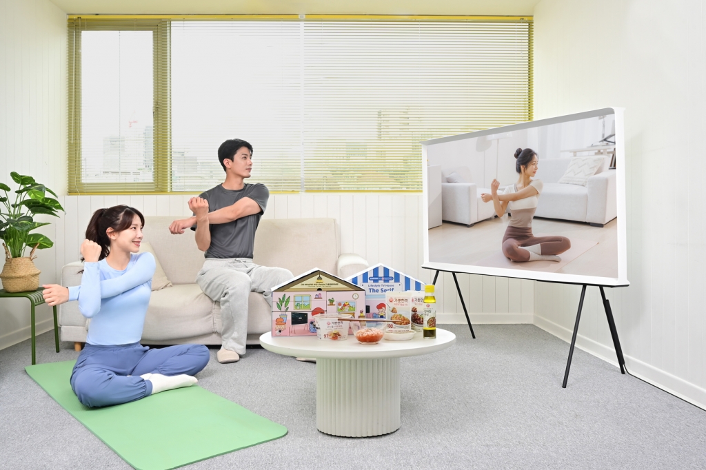 삼성전자, 오뚜기와 손잡고 라이프스타일 TV 이색 한정판 굿즈 공개