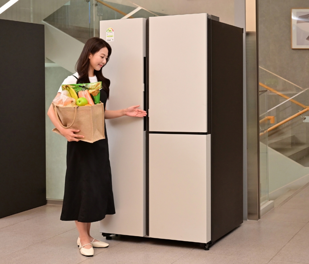 삼성전자, AI 기능 강화한 ‘양문형 냉장고’ 선봬 … AI 가전 라인업 확대