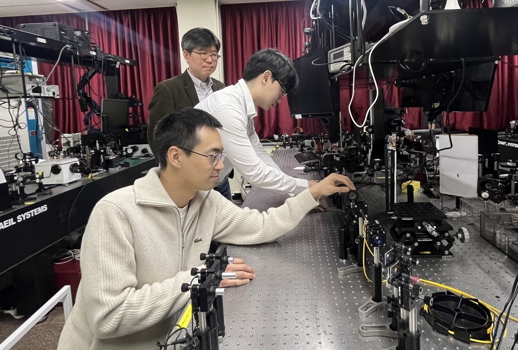 삼성전자·포스텍 ‘무색수차 메타렌즈’ 연구 논문, ‘네이처 머티리얼스’에 게재