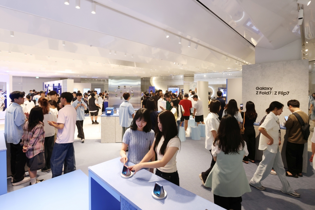 삼성전자, 문화공간 컨셉 ‘갤럭시 Z 폴드7∙플립7 갤럭시 스튜디오’ 더현대 서울서 오픈