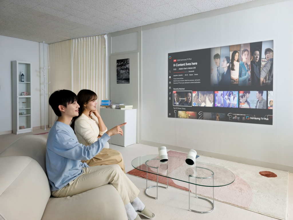 삼성전자, AI 포터블 프로젝터 ‘더 프리스타일+’ 공개